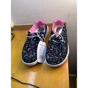 Blokecore gorpcore nostalgia earthy artisanal Hey Dude Wendy Size 5 Shoes